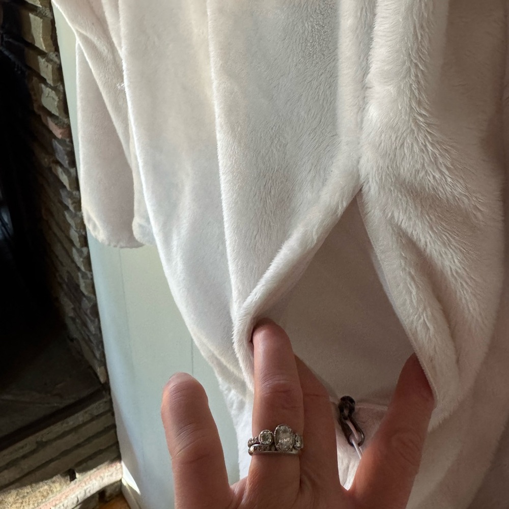 The North Face Cream Fleece Jacket - Picture 4 of 7